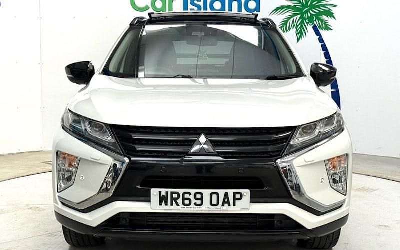 Used Mitsubishi Eclipse 163 HP (119 kW) 2019 White Hatchback