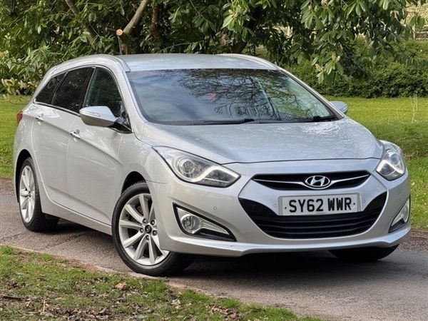 Silver Used 2012 Hyundai i40 Style Estate | £4,295 (Fair price) - Image 1/1