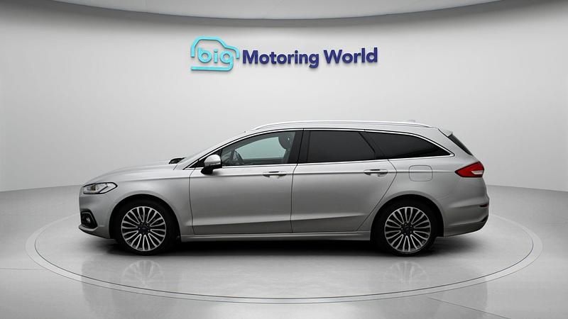Used Ford Mondeo Titanium 188 HP (138 kW) 2021 Silver Estate