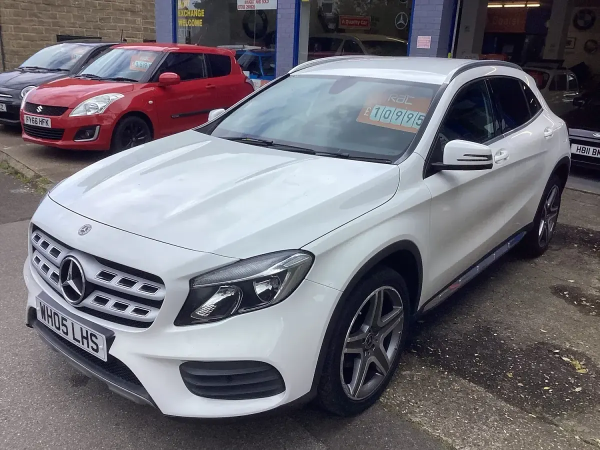 Used Mercedes GLA200 AMG line 2018 White SUV