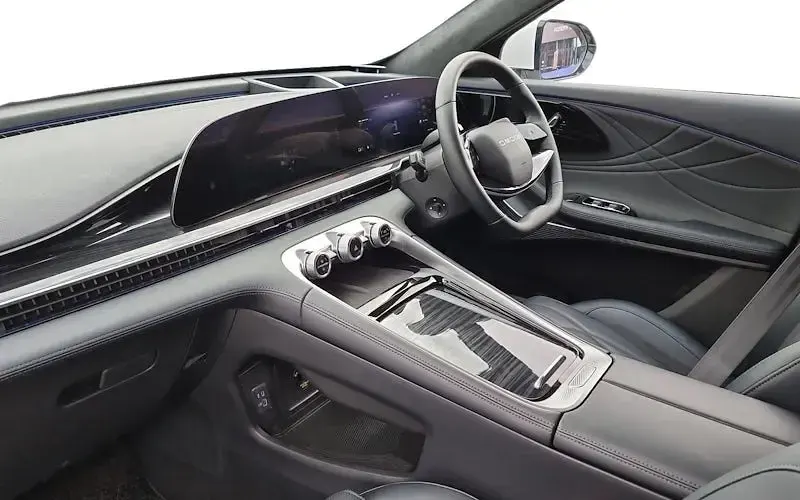 New Omoda 9 449 HP (330 kW) 2025 SUV
