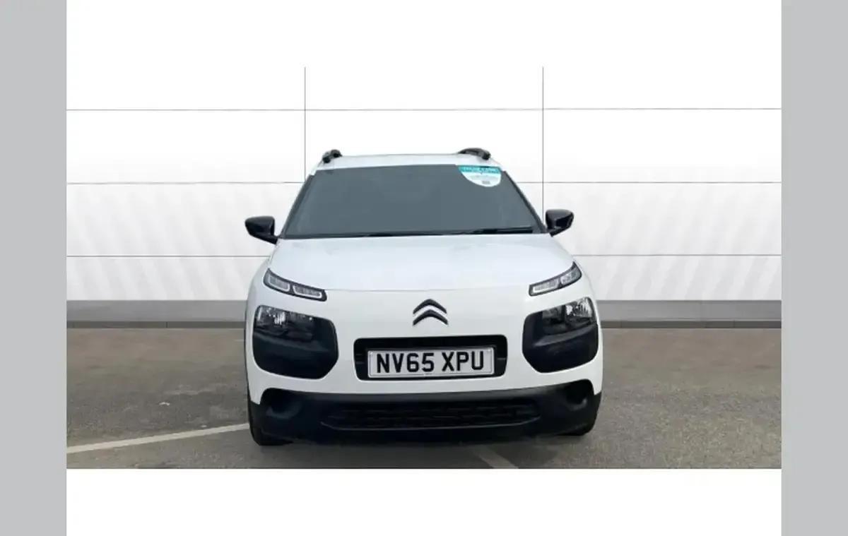 Used Citroën C4 Feel 80 HP (58 kW) 2016 White SUV