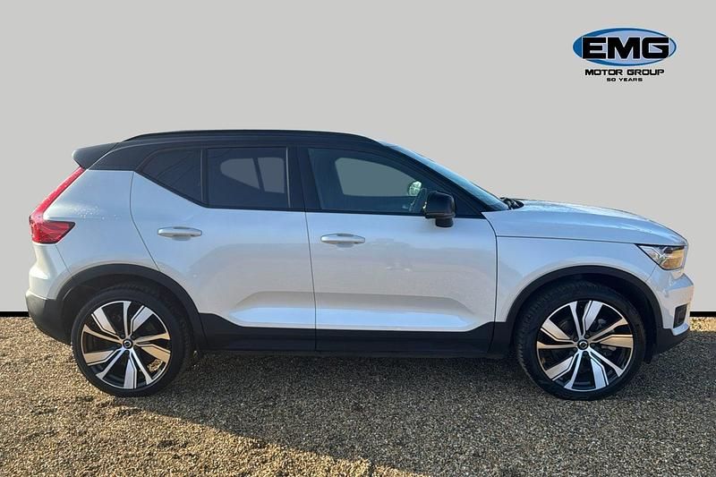 Used Volvo XC40 Pro 300 kW (408 HP) 2021 White SUV