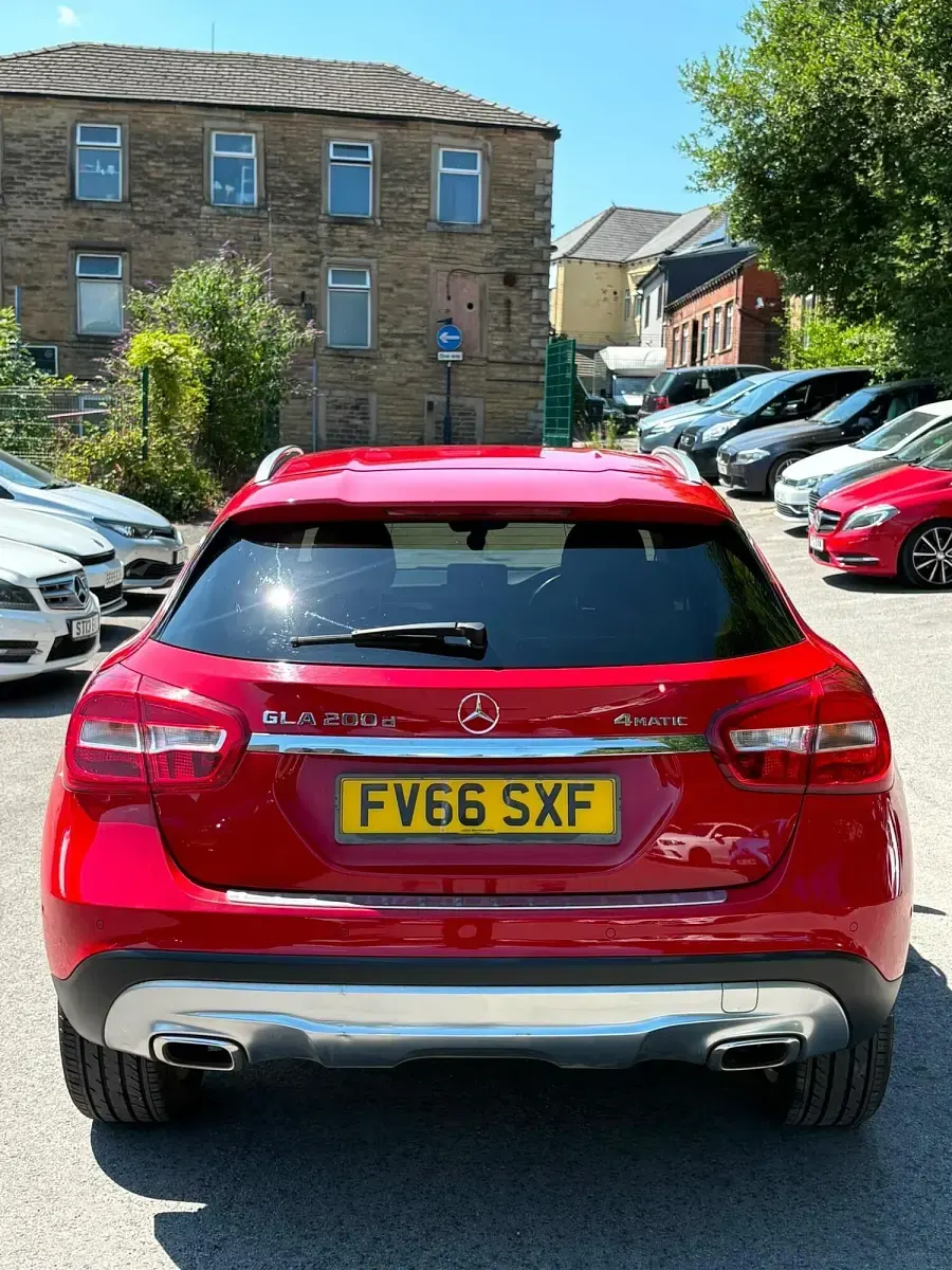 Used Mercedes GLA200 Executive 2016 Red SUV