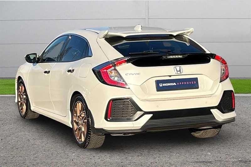 Used Honda Civic Prestige 182 HP (133 kW) 2018 Platinum white