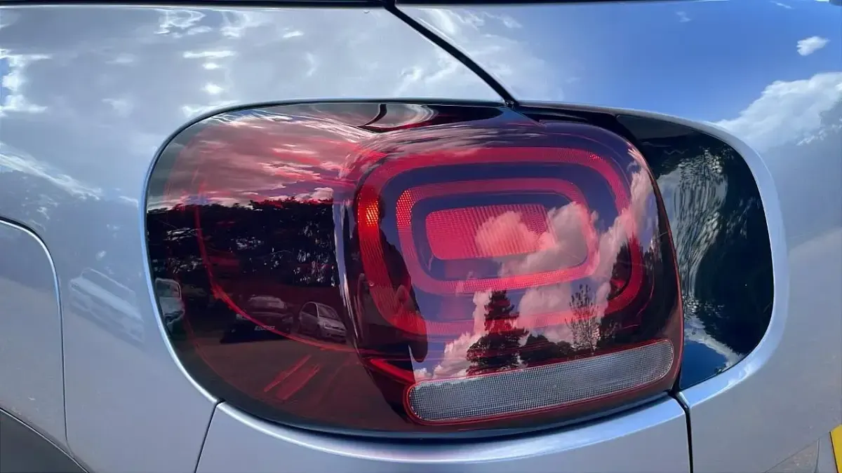 Usado Citroën C3 Aircross PureTech 108 HP (79 kW) 2023 Cinzento SUV
