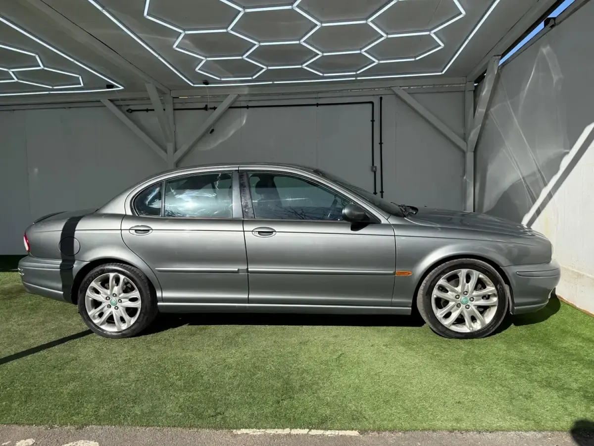 Used Jaguar X-type 196 HP (144 kW) 2004 Grey Sedan