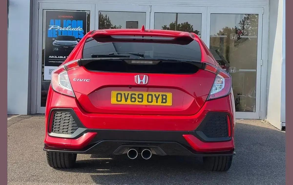 Used Honda Civic Sport Plus 180 HP (132 kW) 2019 Red Hatchback