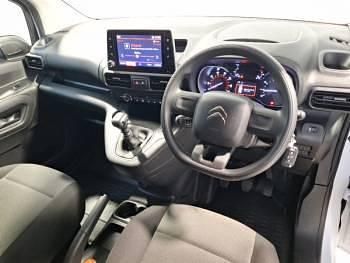 Used Citroën Berlingo 100 HP (73 kW) 2023 White MPV