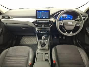 Käytetty Ford Kuga Titanium 120 HP (88 kW) 2021 Valkoinen Katumaasturi