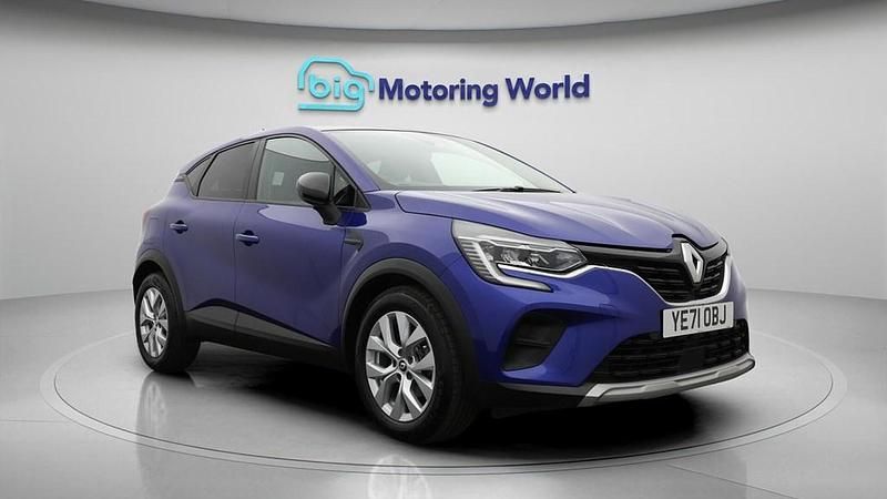 Used Renault Captur Iconic 90 HP (66 kW) 2021 Blue SUV