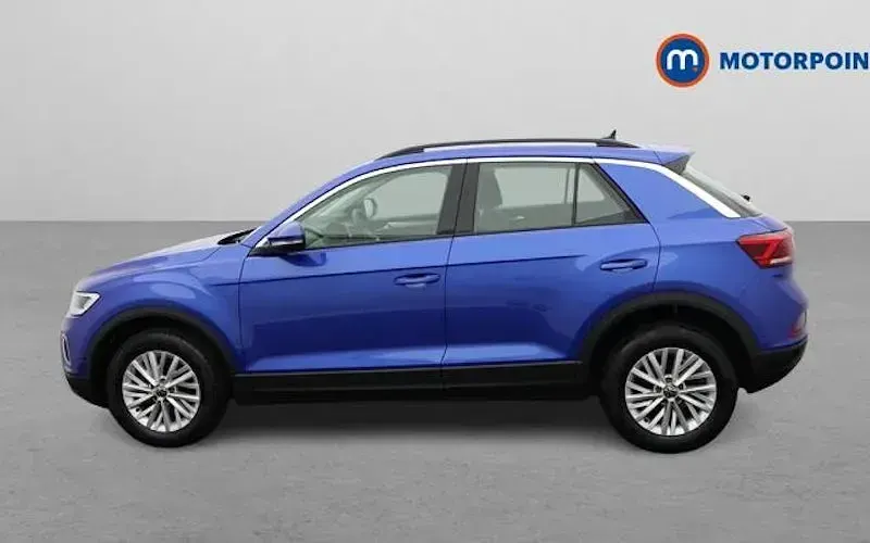 Used VW T-Roc Life 110 HP (80 kW) 2023 Blue SUV