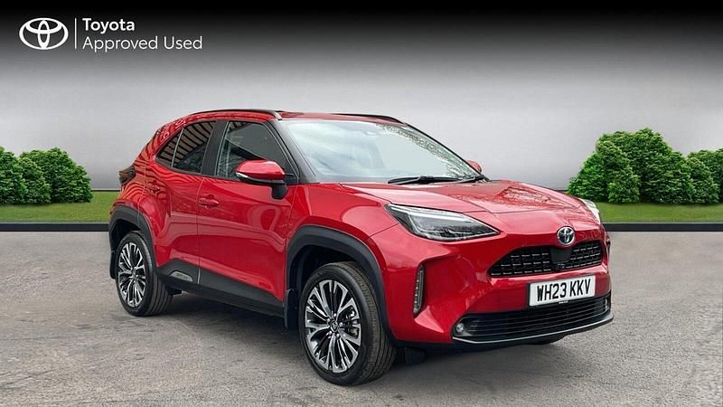 Used Toyota Yaris Hybrid 116 HP (85 kW) 2023 Scarlet flare