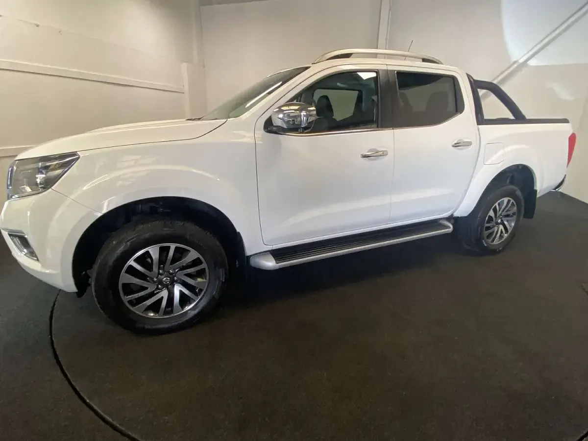 Used Nissan Navara Tekna 190 HP (139 kW) 2020 White Pickup