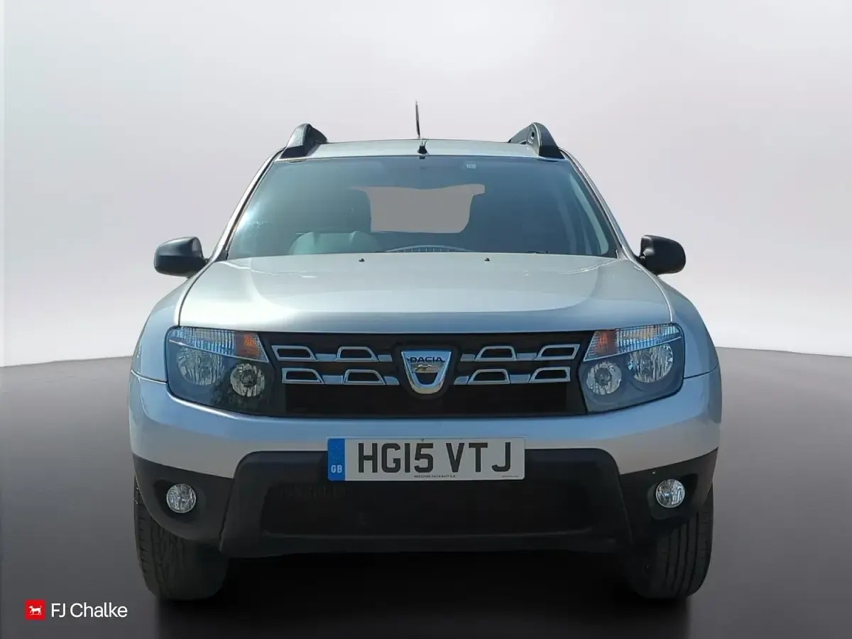 Usado Dacia Duster Ambiance 110 HP (80 kW) 2015 Prateado SUV