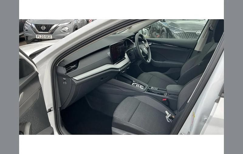 Used Skoda Octavia SE Technology 150 HP (110 kW) 2024 White Estate