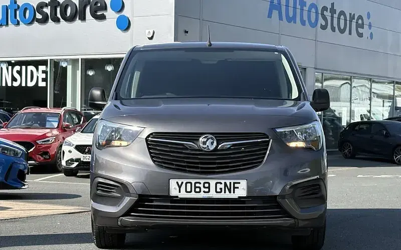 Used Vauxhall Combo Sportive 101 HP (74 kW) 2021 MPV