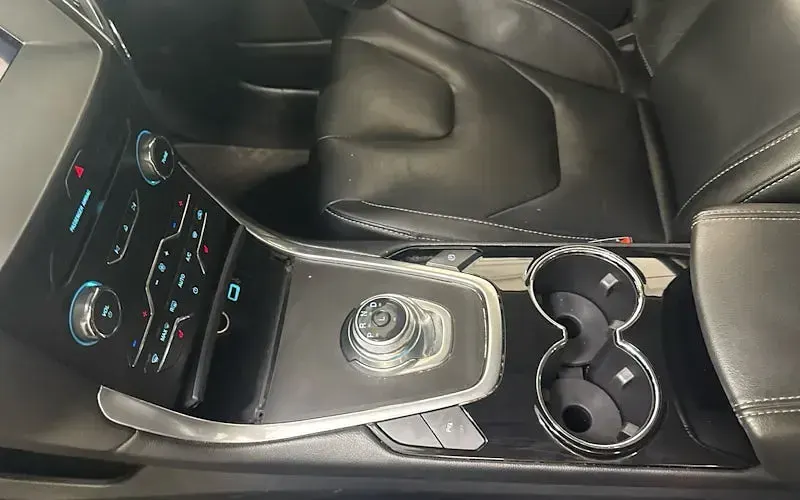 Used Ford S-MAX Titanium 190 HP (139 kW) 2023 Blue MPV
