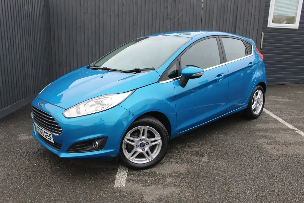 Used Ford Fiesta Zetec 2014 Blue Hatchback