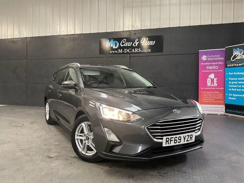 Used Ford Focus Zetec 95 HP (69 kW) 2019 Grey Estate
