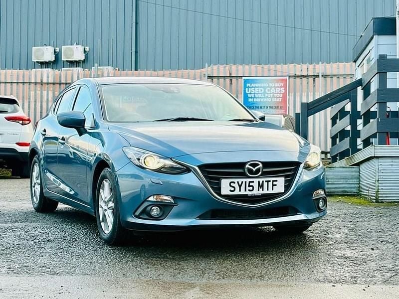 Used Mazda 3 120 HP (88 kW) 2015 Blue Hatchback