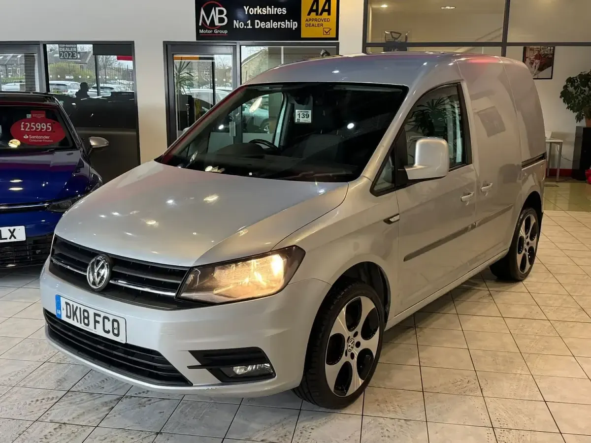 Used VW Caddy Highline 102 HP (75 kW) 2018 Silver MPV