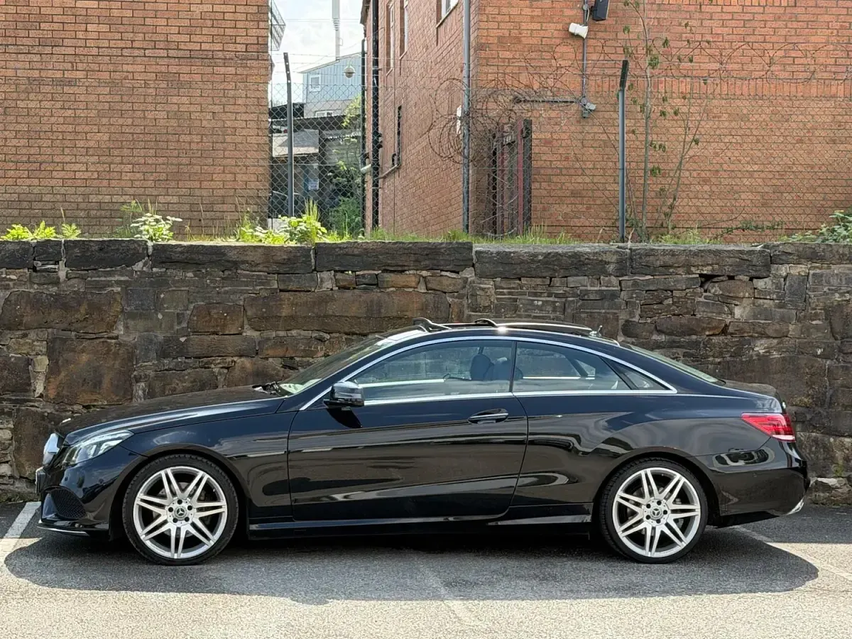 Usado Mercedes E350 AMG Line Premium 2016 Preto Coupé