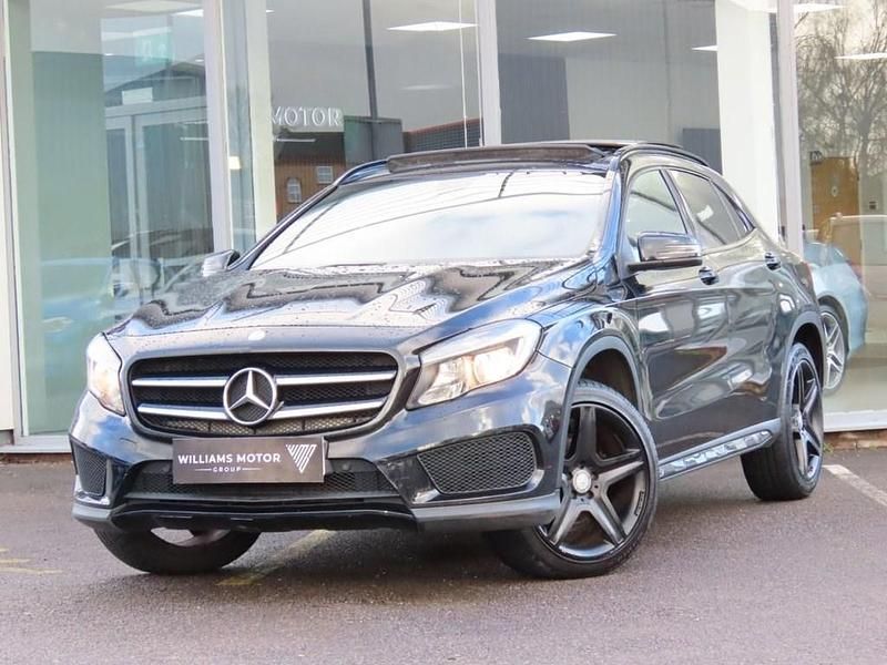 Black Used 2015 Mercedes 200 AMG line Estate | £8,995 (Fair price) - Image 1/4