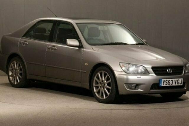 Used 2004 Lexus IS200 Sedan | £2,150 (Good price) - Image 1/4