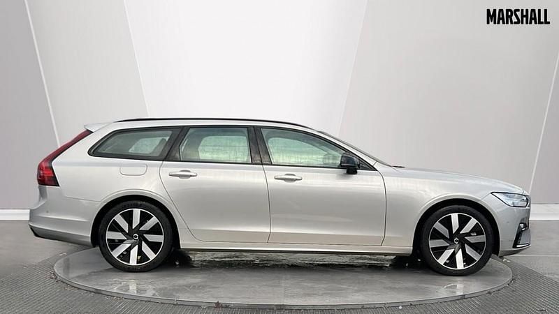 Used Volvo V90 Plus 350 HP (257 kW) 2025 Silver Estate