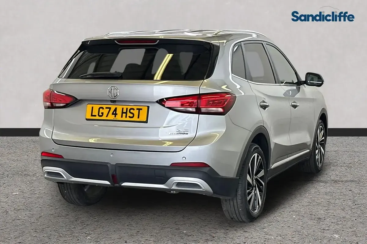 Used MG ZS Trophy 196 HP (144 kW) 2024 Metallic  monument silver SUV