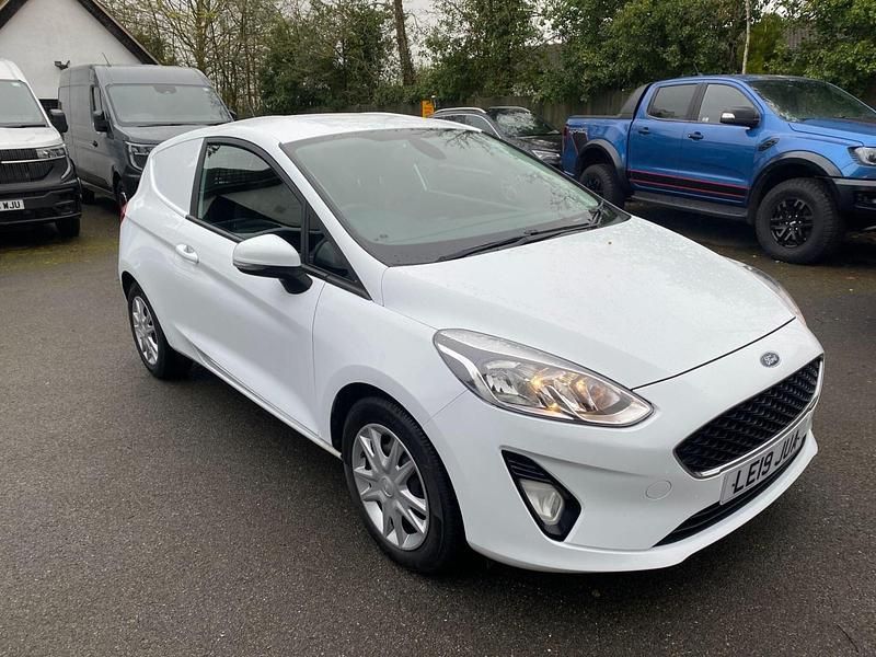Used Ford Fiesta 2019 White Hatchback