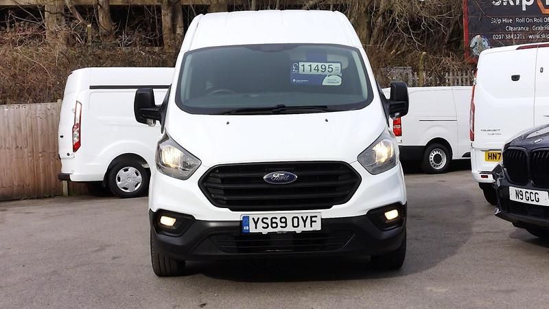 Used Ford Transit Custom 105 HP (77 kW) 2020 White Van