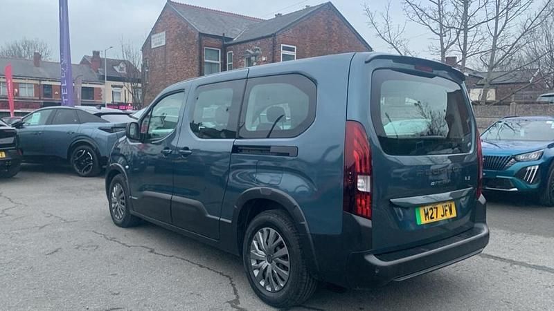 Used Peugeot e-Rifter Allure 98 kW (134 HP) 2025 Blue MPV