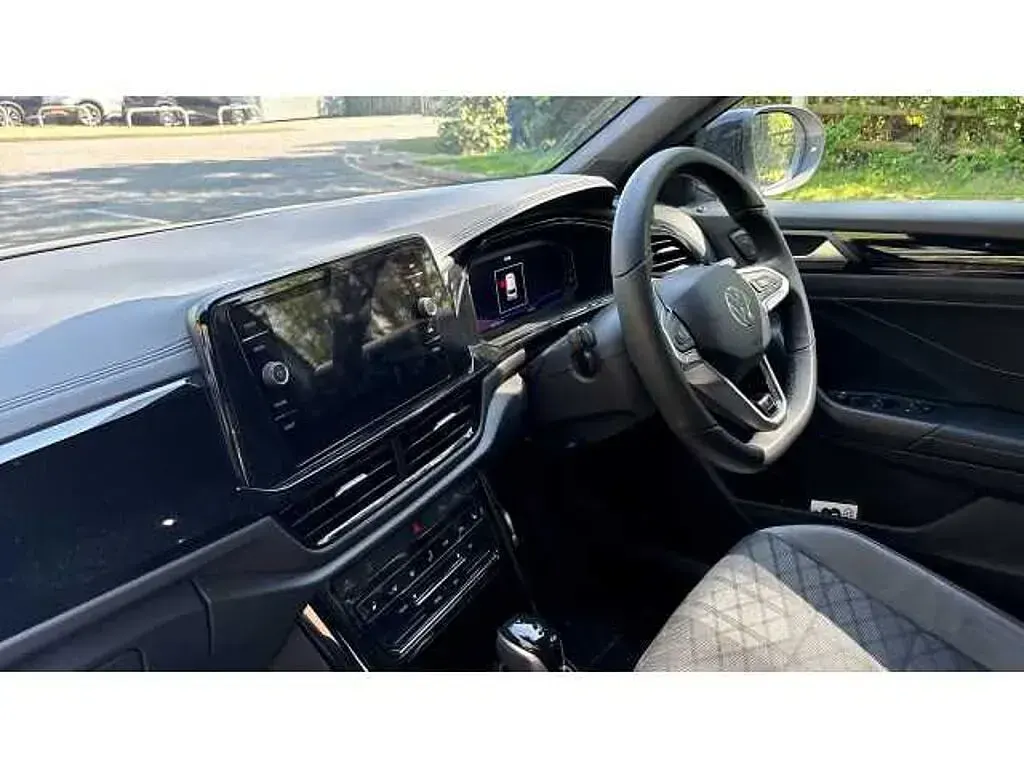 Used VW T-Roc 150 HP (110 kW) 2026 SUV