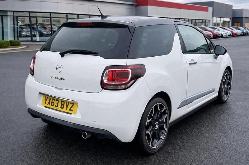 Used Citroën DS3 2013 White Hatchback