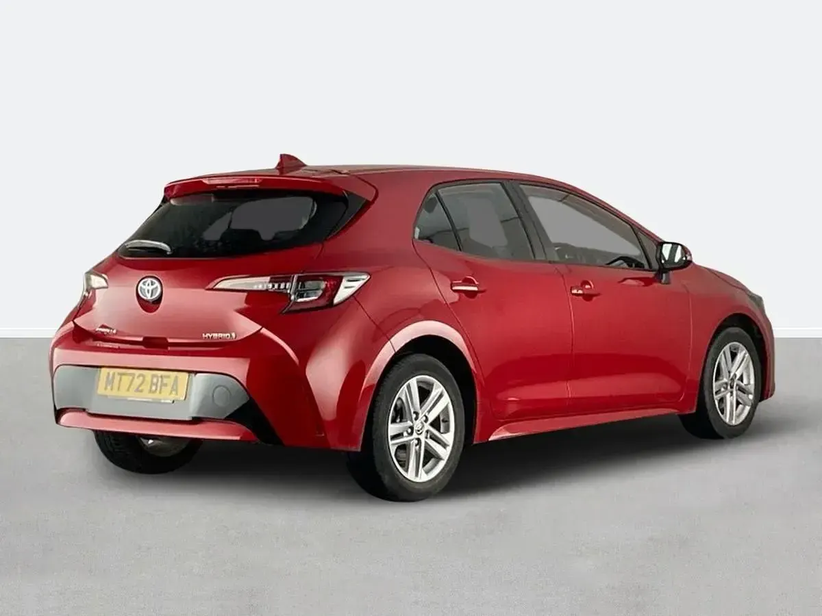 Usado Toyota Corolla 2022 Rojo Utilitario