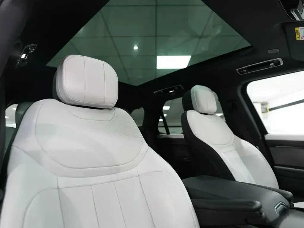 Used Land Rover Range Rover Sport SE Dynamic 300 HP (220 kW) 2023 Grey SUV