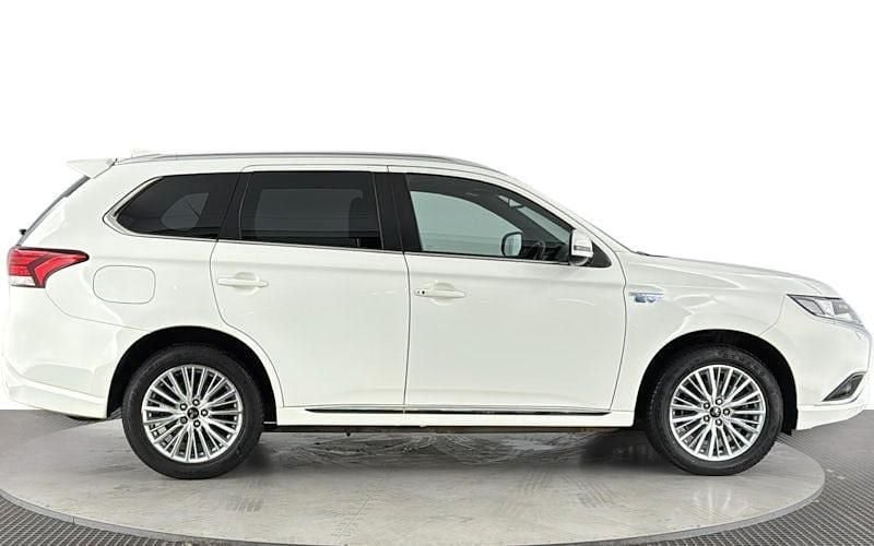Used Mitsubishi Outlander P-HEV 224 HP (164 kW) 2020 Estate