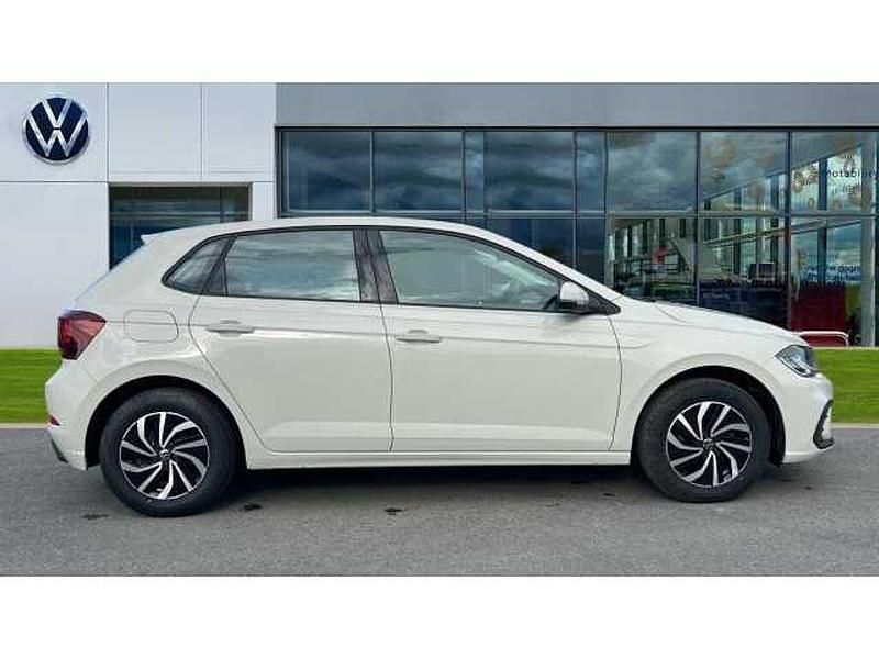 Used VW Polo Life 95 HP (69 kW) 2024 Ascot grey Hatchback