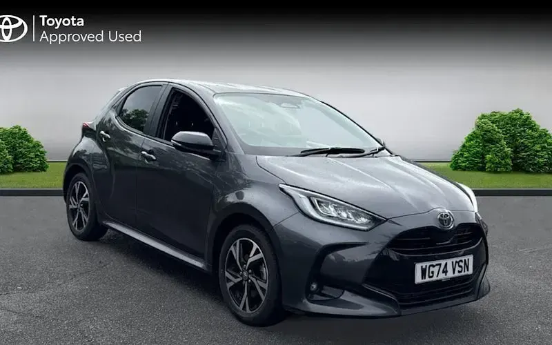 Second-hand Toyota Yaris Hybrid Design 116 CP (85 kW) 2026 Hatchback