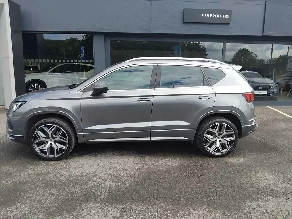 Usado Seat Ateca FR Sport 2023 Cinzento SUV