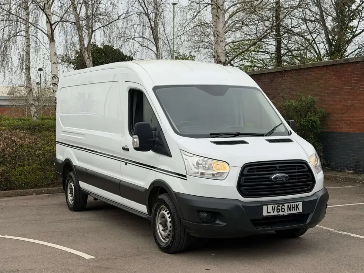 Usado Ford Transit 125 CV (91 kW) 2016 Blanco Van