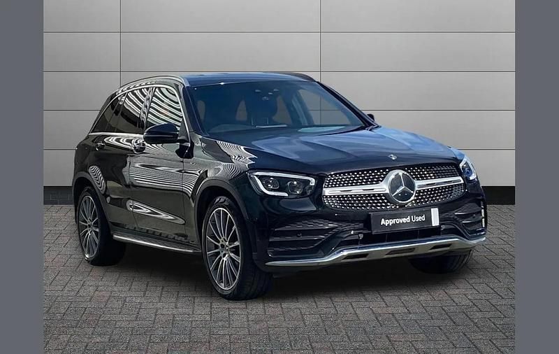 Used Mercedes GLC300 AMG Line Premium 241 HP (177 kW) 2020 Black SUV