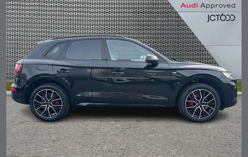 Used Audi Q5 Comfort 200 HP (147 kW) 2022 Black SUV