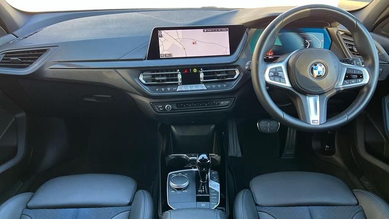 Used BMW 118 M Sport 134 HP (98 kW) 2022 Black Hatchback