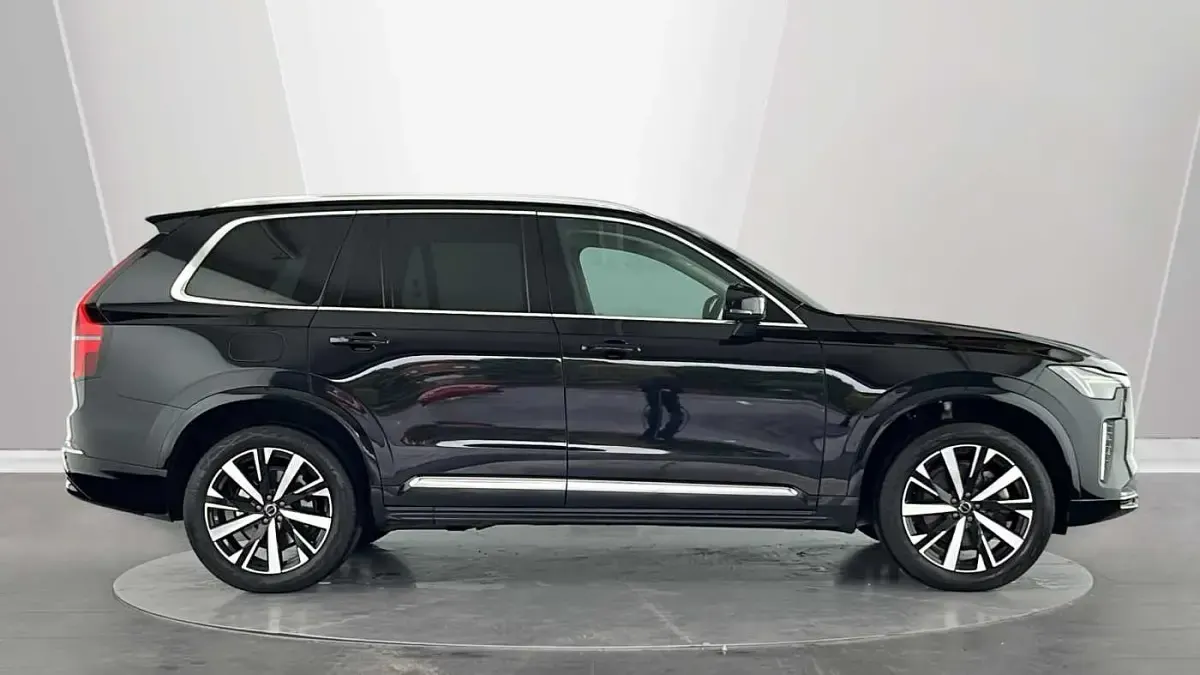 Used Volvo XC90 Core 247 HP (181 kW) 2025 SUV