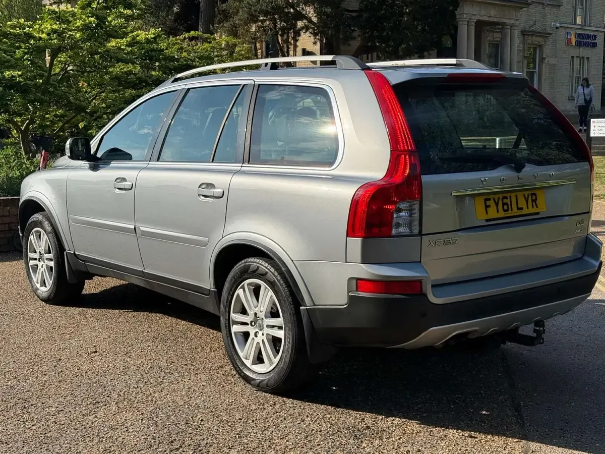 Used Volvo XC90 SE 200 HP (147 kW) 2011 Silver SUV