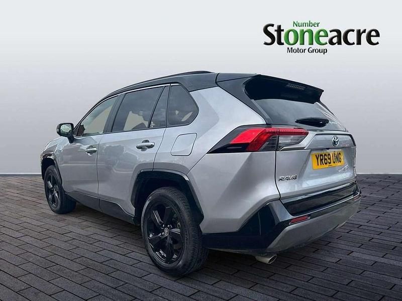 Used Toyota RAV4 Hybrid 214 HP (157 kW) 2019 Silver SUV