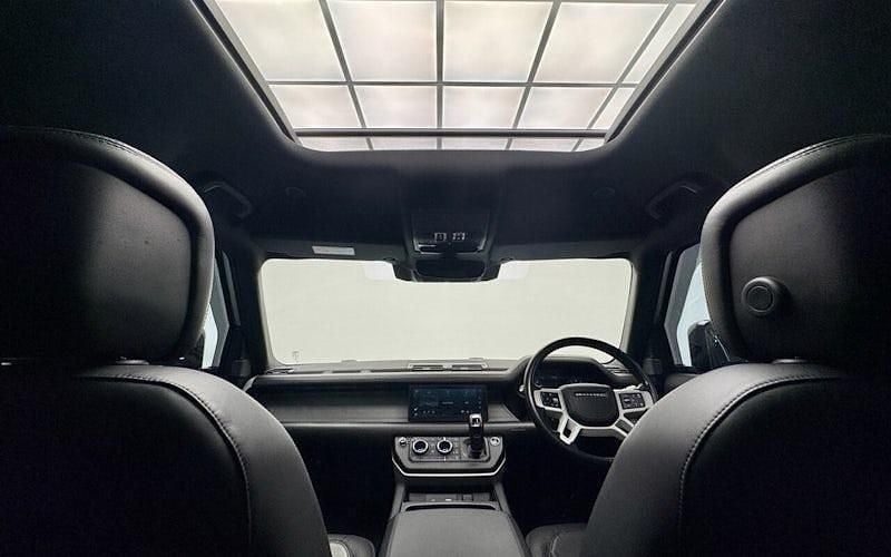 Used Land Rover Defender HSE Dynamic 404 HP (297 kW) 2024 SUV